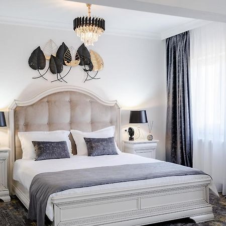 Tesa Boutique Hotel トゥルグ・ネアムツ エクステリア 写真